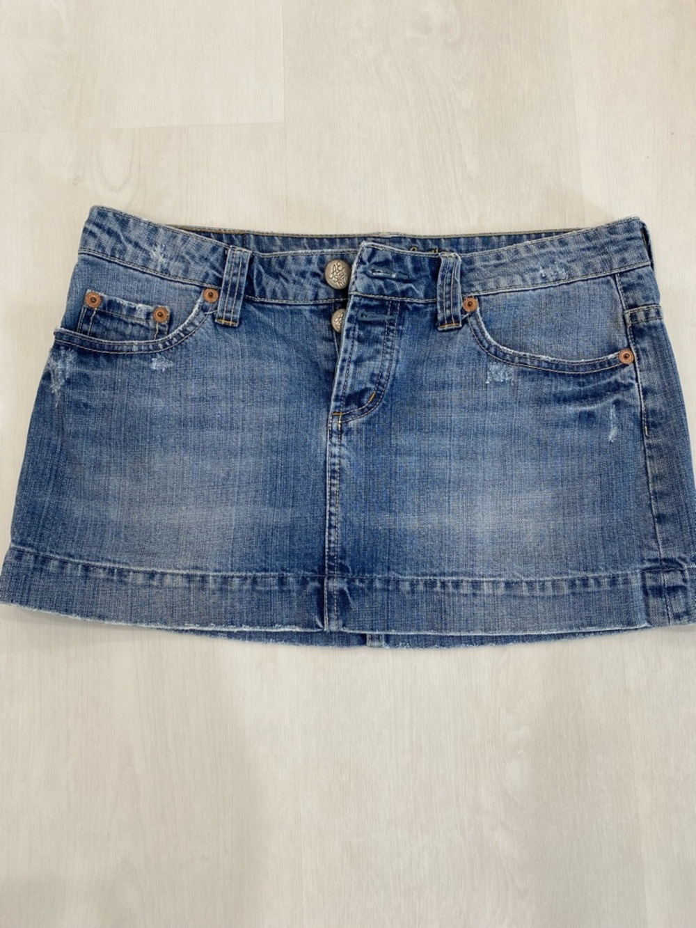 Like new American Eagle Outfitters 3 button Blue Denim Mini Skirt